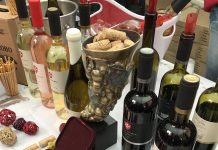 Какво вино избират орисниците? Фотограф - Димитър Серафимов