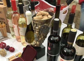 Какво вино избират орисниците? Фотограф - Димитър Серафимов