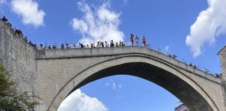 Пъстрият пейзаж на Босна и Херцеговина – модерност или ограниченост